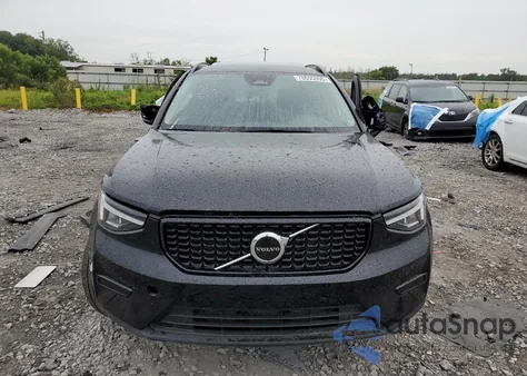 2024 Volvo Xc40 Core z USA, uszkodzony, nr VIN YV4L12UK8R2286860
